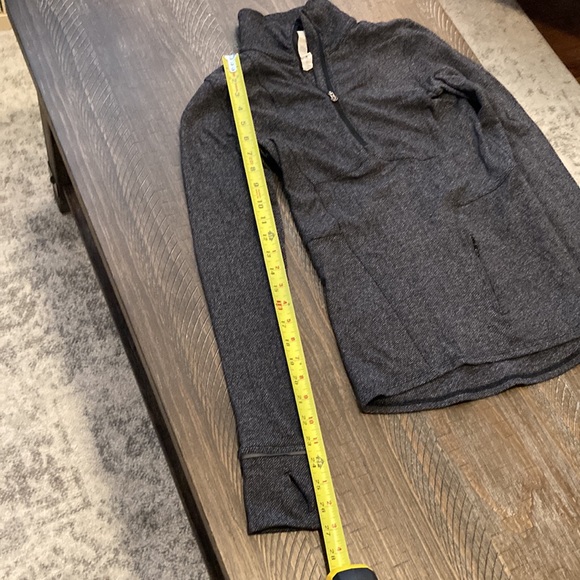 Beautiful Lululemon pullover top - Picture 7 of 7